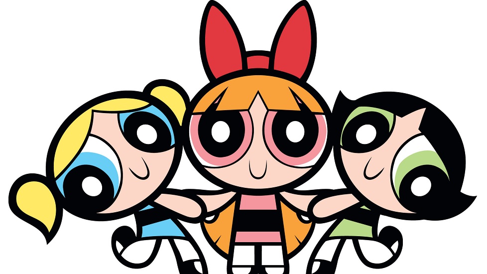 Da sinistra a destra: Dolly, Lolly e Molly. Le tre Superchicche si tengono per mano sorridenti. Questo è un valido esempio di animazione americana ispirata dagli anime.